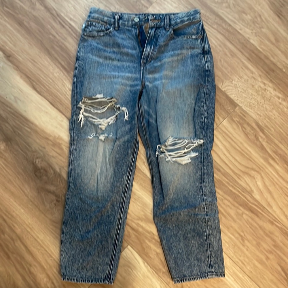 American Eagle Curvy mom jean